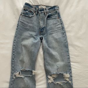 Abercrombie 90s straight Ultra High Rise Jean
